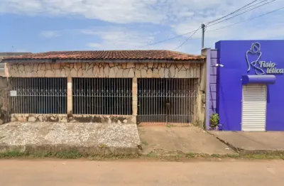 Casa com 4 quartos, piscina e proximo da avenida calama e guaporé