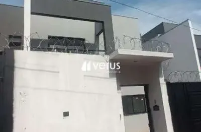 Sobrado à venda, 2 quartos, 1 suíte, 1 vaga, cidade jardim - uberlândia/mg