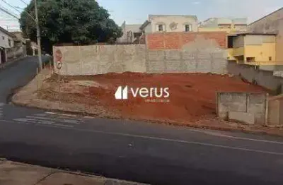 Terreno à venda no Fundinho, Uberlândia 