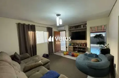 Casa residencial à venda em uberlândia - 3 quartos, 1 suíte, varanda gourmet e 5 vagas