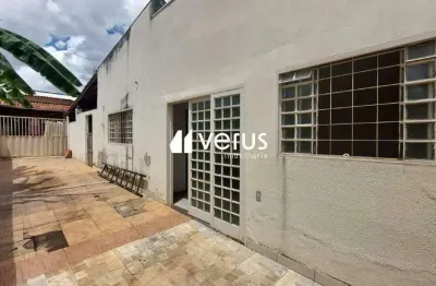Casa à venda, 3 quartos, 1 suíte, 2 vagas, alto umuarama - uberlândia/mg