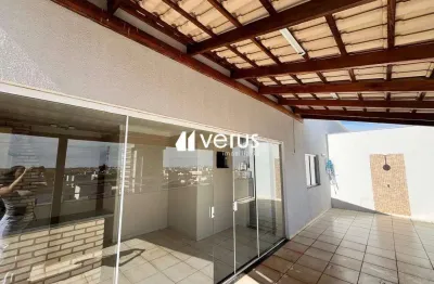 Cobertura duplex para aluguel, 4 quartos, 2 suítes, 2 vagas, santa mônica - uberlândia/mg