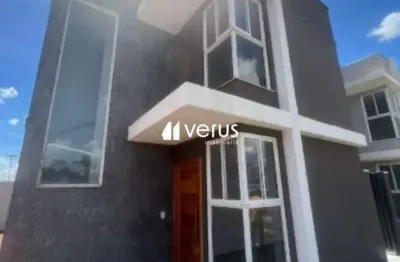 Casa no estilo sobrado á venda em condomínio no bosque dos buritis