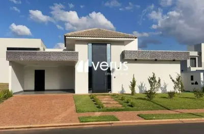 Casa em condomínio fechado com 4 quartos para alugar no Granja Marileusa, Uberlândia 