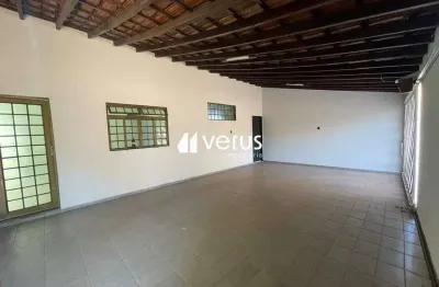 Casa para aluguel, 3 quartos, 1 suíte, 2 vagas, UMUARAMA - Uberlândia/MG