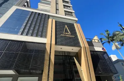 Pronto para morar na quadra do mar em porto belo, 2 suítes e 2 vagas, agende sua visita