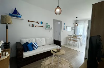 Apartamento pronto e mobiliado em Porto Belo/SC, 02 quartos e 01 vaga, prédio com lazer e piscina