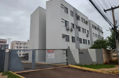 Bairro planalto. apto de 3 quartos. com armários. área central .