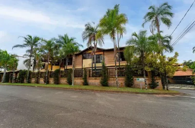 Casa à venda com 5 quartos, 3 suítes, piscina, no Condomínio Malota em Jundiaí SP - Permuta