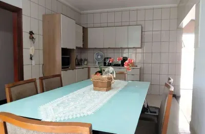 Casa com 3 quartos à venda na Rua Tupininquins, 10, Jardim São Francisco, Santa Bárbara D'Oeste