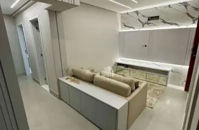 Apartamento com suíte e 2 vagas cobertas em frente ao novo shopping!