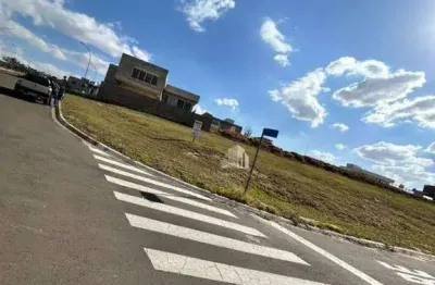 Terreno em condomínio fechado à venda na Rua Cinco, 10, Parque Residencial Tancredi, Americana