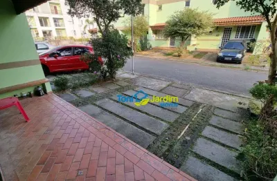 Sobrado com 2 dormitórios à venda, 101 m² por R$ 670.000,00 - Utinga - Santo André/SP