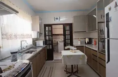 Sobrado com 9 dormitórios à venda, 427 m² por r$ 710.000,00 - jardim itapark - mauá/sp