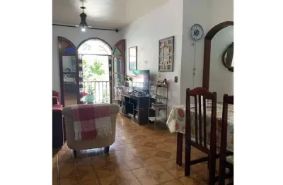 Apartamento à venda no centro de cabo frio – 99m², 2 quartos, 1 vaga e ótima localização