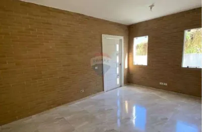 Excelente casa no condomínio chácara da aldeia  ,caminho para buzios