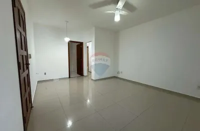 Apartamento de 2 quartos ,1 suíte , cozinha ampla  e garagem coberta