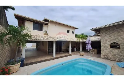 Duplex com três quartos em ouro verde, rio das ostras, rj. conforto e localização perfeita