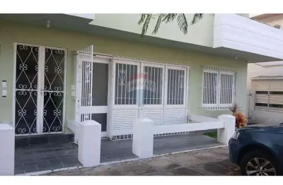 Casa em condomínio fechado com 2 quartos para alugar no Portinho, Cabo Frio 