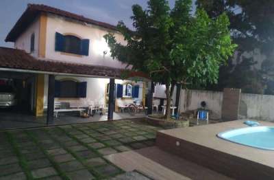 Casa duplex  5 quartos (2 suítes), 2 escritórios (1 com banheiro), piscina,