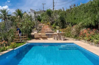 Casa Branca a venda -  O Paraíso à Sua Espera em Arraial do Cabo.