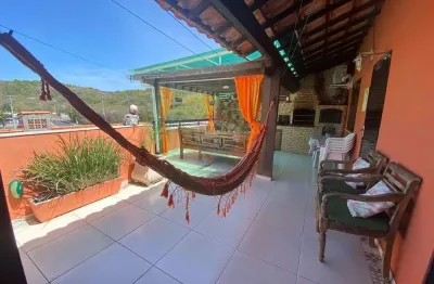 Cobertura três quartos uma suíte churrasqueira 3 min da praia