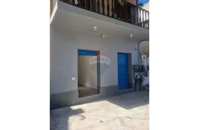 Loja em Localização Privilegiada em São Cristóvão, Cabo Frio!