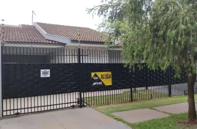 Casa com 2 quartos para alugar na Rua Marino Paulichi, 343, Jardim Bela Vista, Maringá