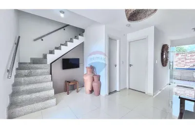 Duplex mobiliado com piscina privativa a 300m da praia do muta