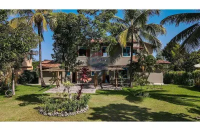 Casa com quatro quartos para aluguel mensal em condominio fechado