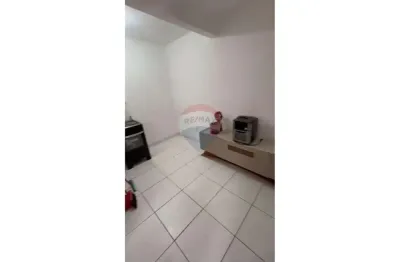 Kit net para locação mensal com uma vaga de garagem bairro campinho(próximo ao centro).