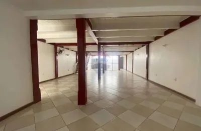 Imóvel Comercial com Moradia e Garagem – Ótimo para Restaurante