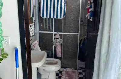 Casa com 5 dormitórios sendo 1 suíte e 2 vagas de garagem em penha-sc