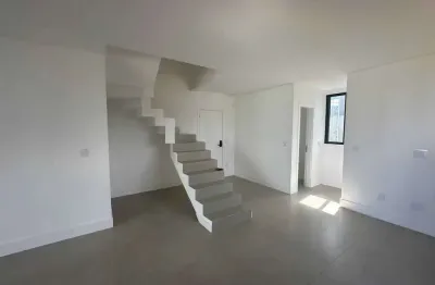 Duplex nova com 3 suítes e 2 vagas de garagem na brava
