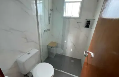 Apartamento mobiliado com 3 dormitórios sendo 1 suíte e 1 vaga de garagem em penha/sc