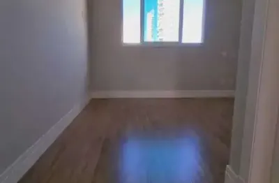Apartamento com 4 dormitórios sendo 2 suítes e 2 vagas de garagem no centro de balneário camboriú