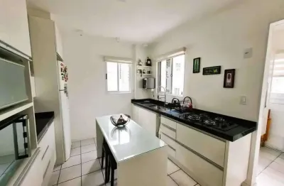 Apartamento mobiliado com 4 dormitórios sendo 1 suíte e 2 vagas de garagem em balneário camboriú