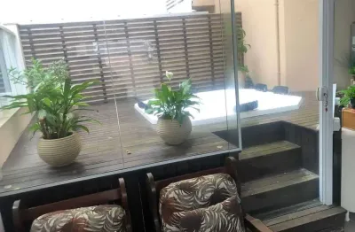Apartamento com 03 dormitórios e 220m² privativos aprox. 30m da praia do gravatá de navegantes/sc.