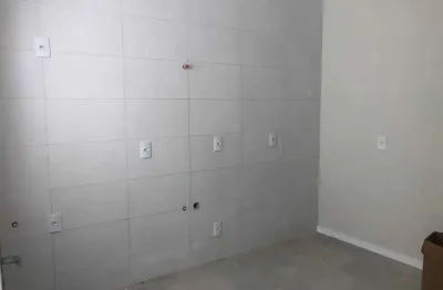 Casa com 3 dormitórios sendo 1 suíte, 2 vagas de garagem no centro de balneário piçarras