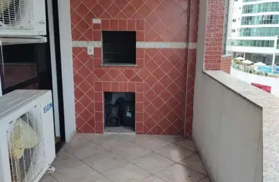 Apartamento com 3 dormitórios sendo 1 suíte e 2 vagas de garagem no centro de balneário camboriú