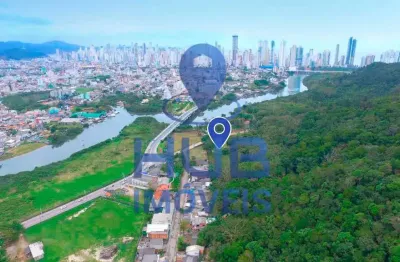 Terreno com 30.000m2 na divisa de balneário camboriú com camboriú