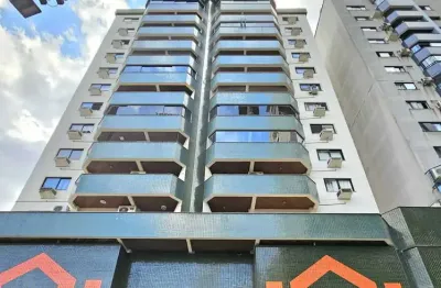 Apartamento a poucos metros da praia com 2 dormitórios e 1 vaga de no centro de balneário camboriú