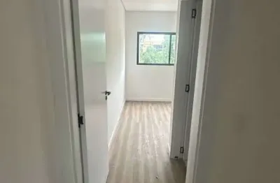 Sobrado em camboriú com 2 suítes e 1 vaga de garagem