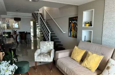 Cobertura duplex com 3 suítes e 3 vagas de garagem no centro de itajaí