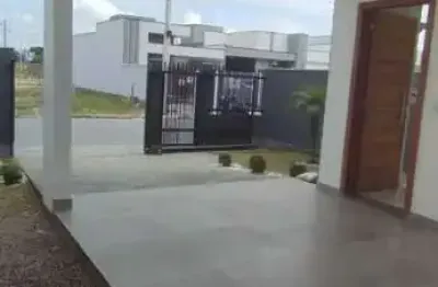 Casa com 2 dormitórios sendo 1 suíte e 2 vagas no bairro bosque da mata em tijucas
