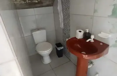 Casa mobiliada com 4 dormitórios e 5 vagas de garagem em itapoá