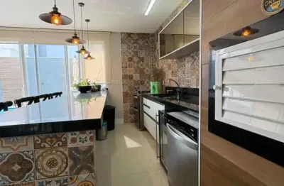 Casa mobiliada no condomínio caledônia com 4 suítes e 4 vagas de garagem em camboriú