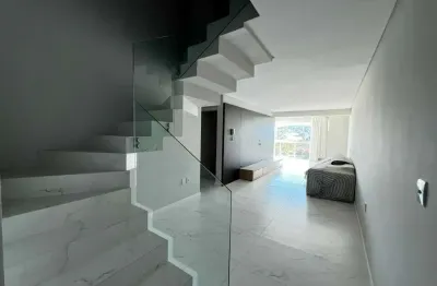 Apartamento duplex mobiliada com 4 dormitórios sendo 3 suítes e 3 vagas de garagem em rodeio - sc