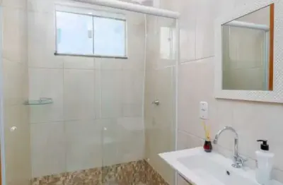 Sobrado completo com 2 suítes 1 vaga e área gourmet próximo da praia com em balneário piçarras