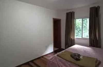 Casa à aprox. 100m da praia grande com vista para o mar e loft com acesso individual - penha/sc